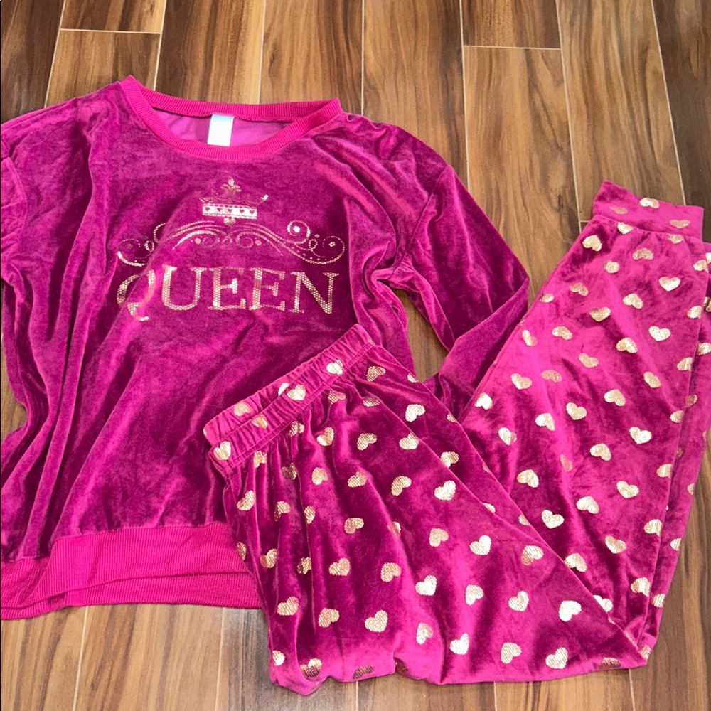 XL Place Queen velour pajama set